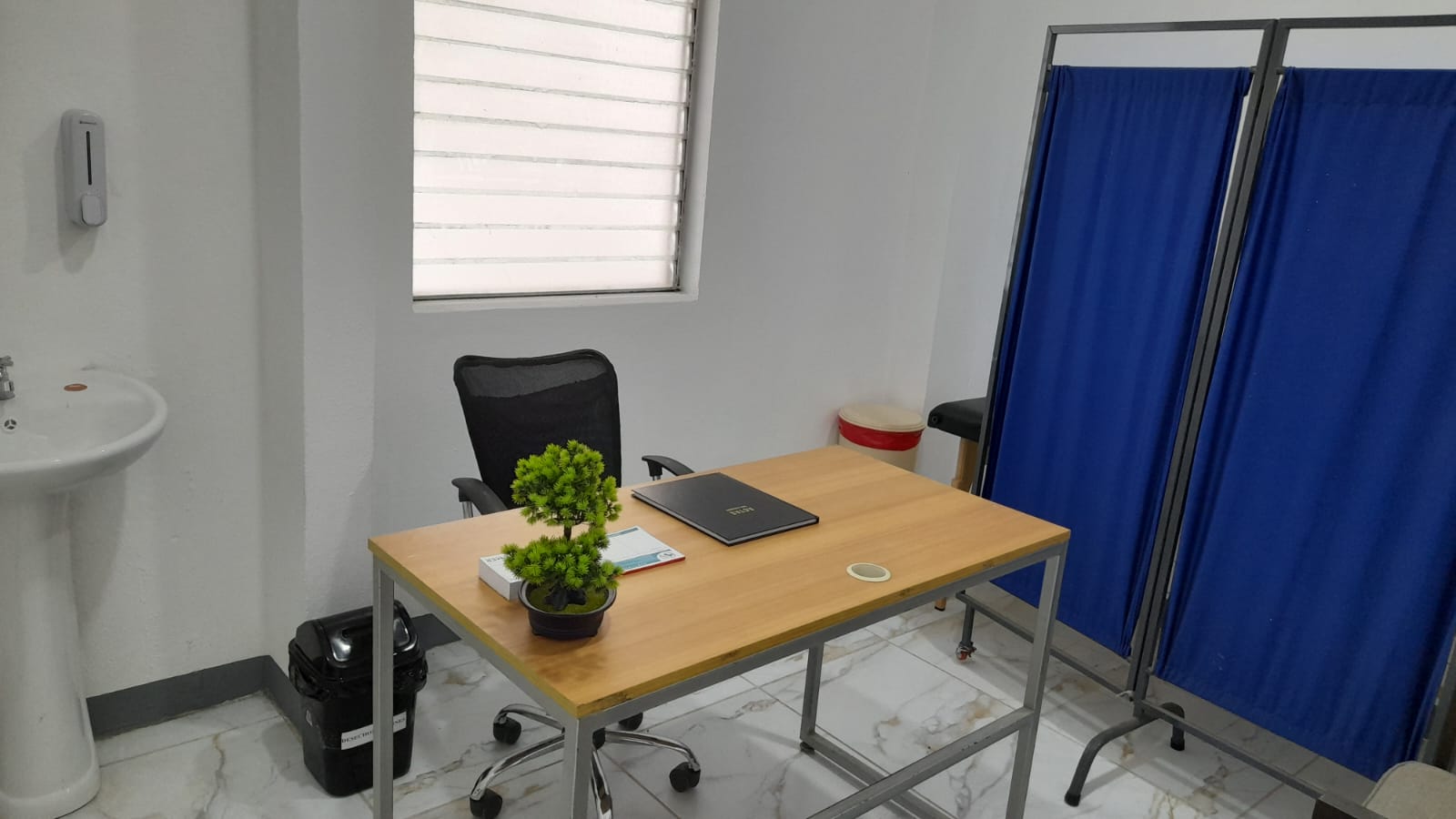 Consultorios modernos y equipados